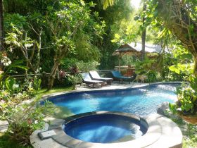 отель saraswati holiday house 3*, бали